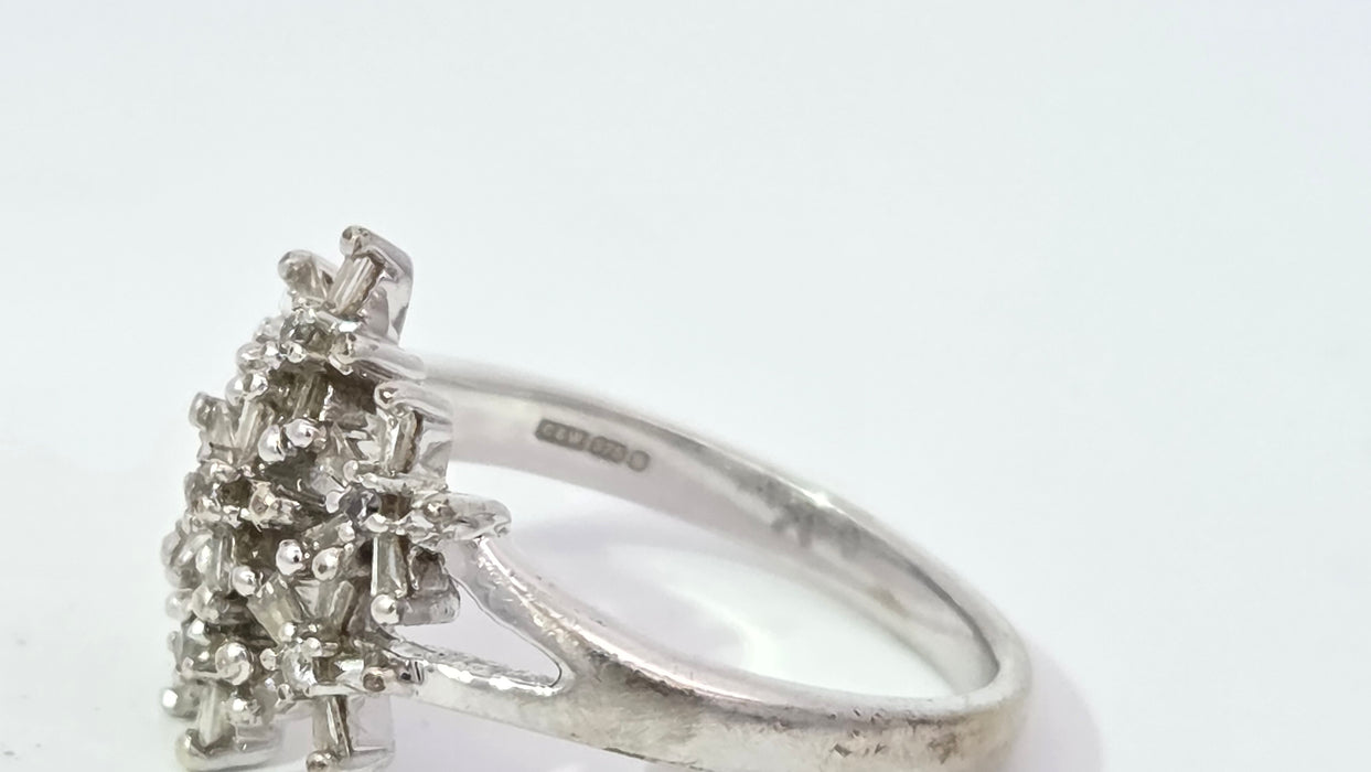 Vintage: 9ct White Gold Diamond Florets Ring