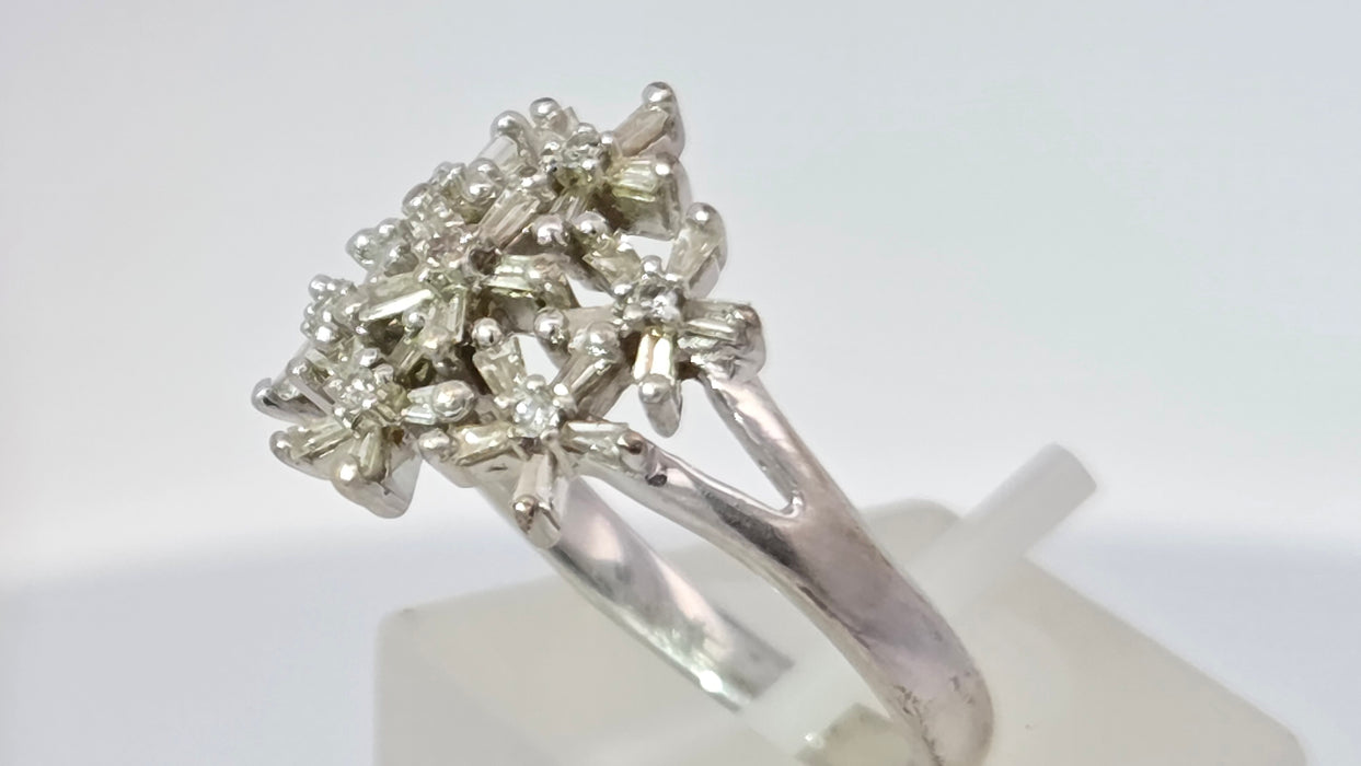 Vintage: 9ct White Gold Diamond Florets Ring