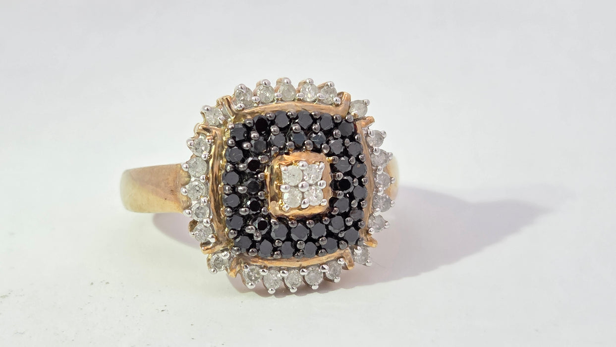 Vintage: 9ct Yellow Gold Black & White Diamond 1.01ct Art Deco-Style Dress Cluster Ring