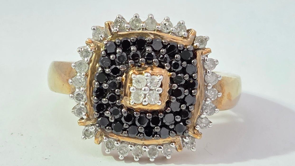 Vintage: 9ct Yellow Gold Black & White Diamond 1.01ct Art Deco-Style Dress Cluster Ring