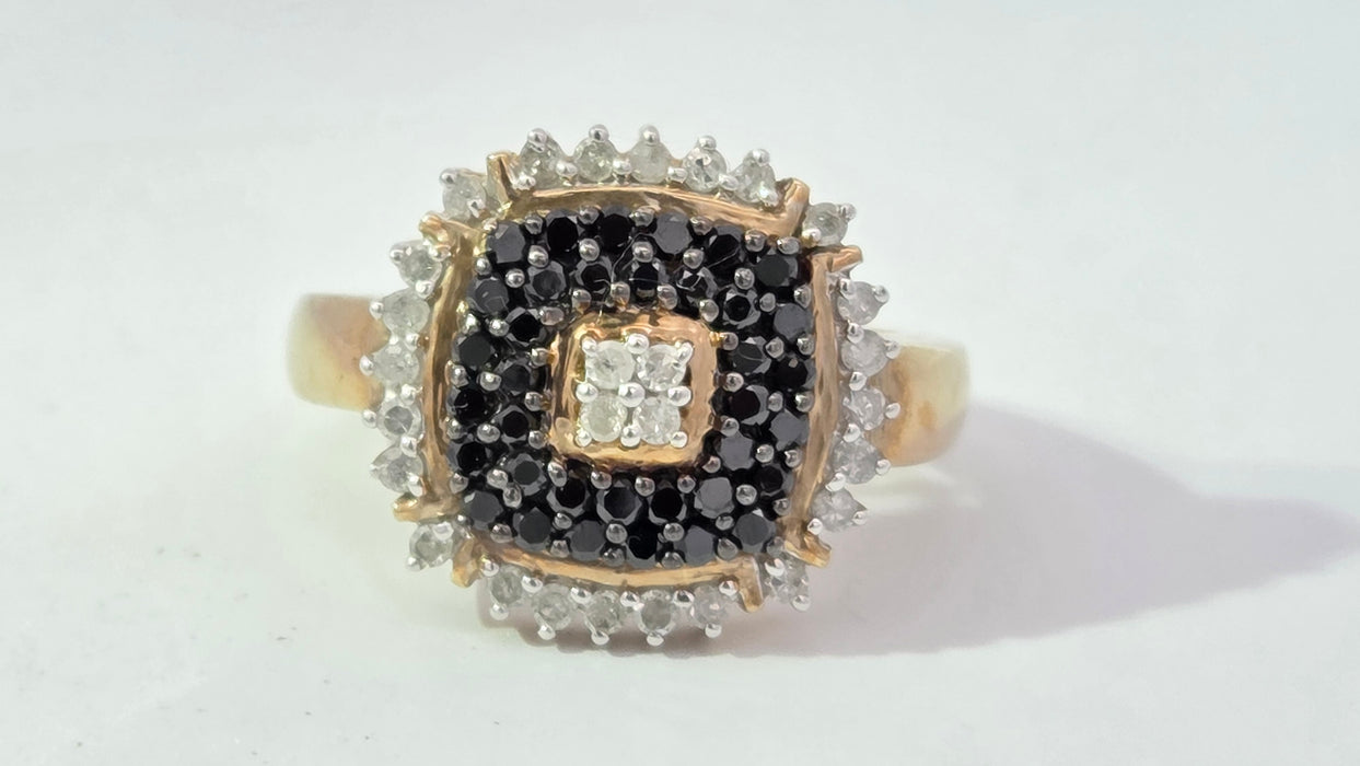 Vintage: 9ct Yellow Gold Black & White Diamond 1.01ct Art Deco-Style Dress Cluster Ring