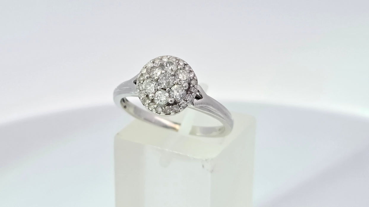 Vintage: 9ct White Gold Diamond 0.56ct Round Halo Cluster Ring
