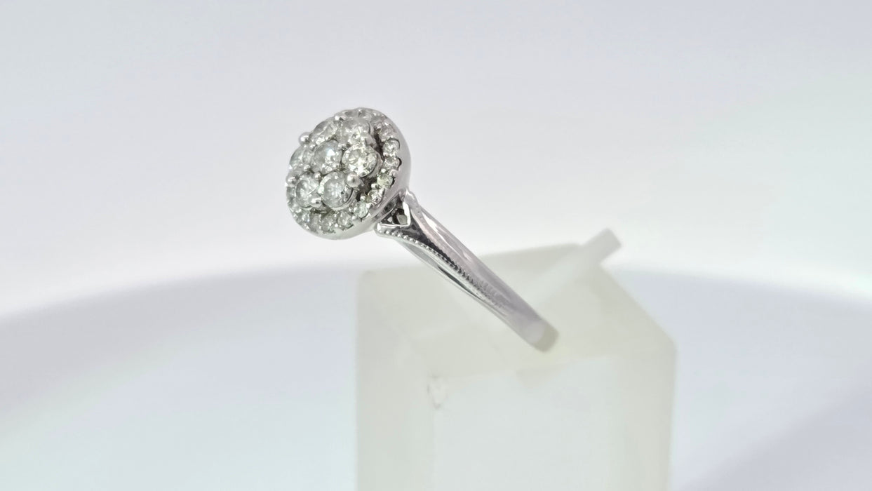 Vintage: 9ct White Gold Diamond 0.56ct Round Halo Cluster Ring