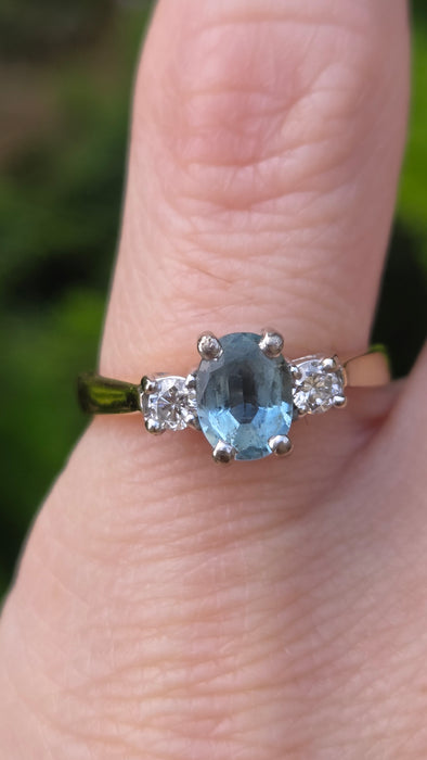 Vintage: 18ct Yellow Gold Aquamarine & Natural Diamond Three Stone Ring