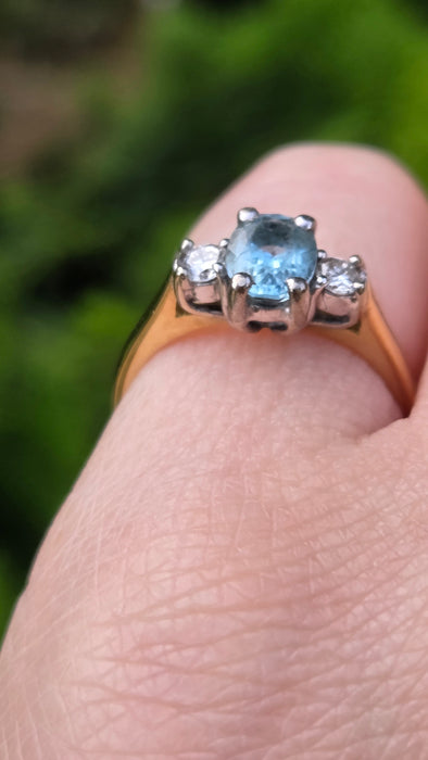 Vintage: 18ct Yellow Gold Aquamarine & Natural Diamond Three Stone Ring