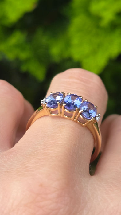 Vintage: 9ct Gold Tanzanite & White Spinel Trilogy Ring