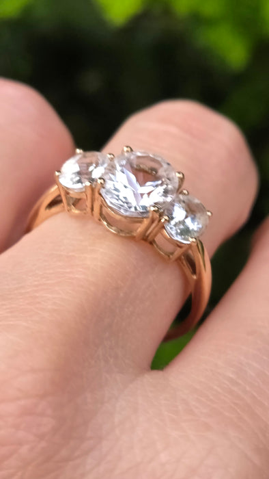 Vintage: 9ct Gold White Quartz Trilogy Ring