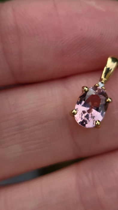 Vintage: 9ct Yellow Gold Morganite & Diamond Pendant