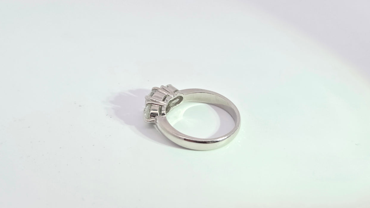 Vintage: Platinum Diamond 1.07ct Trilogy Ring