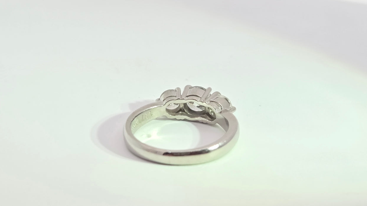 Vintage: Platinum Diamond 1.07ct Trilogy Ring