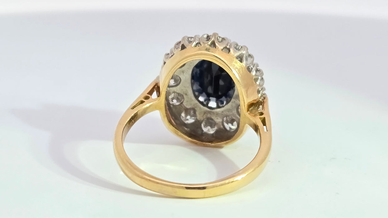 Vintage: 18ct Yellow Gold Sapphire 3.00ct & Diamond 0.75ct Diana Cluster Ring — From 1975