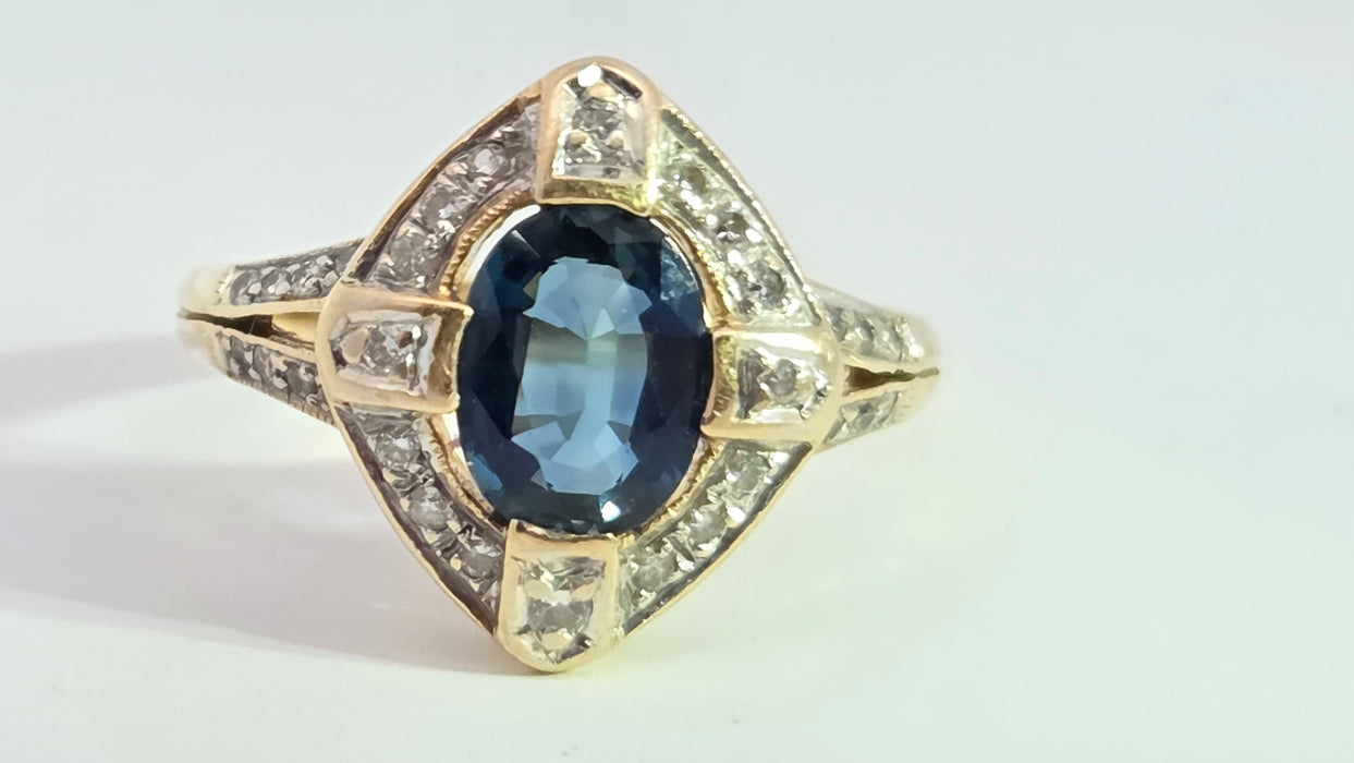 Vintage: 18ct Yellow Gold Sapphire 1.24ct & Diamond 0.20ct Art Deco Style Dress Ring