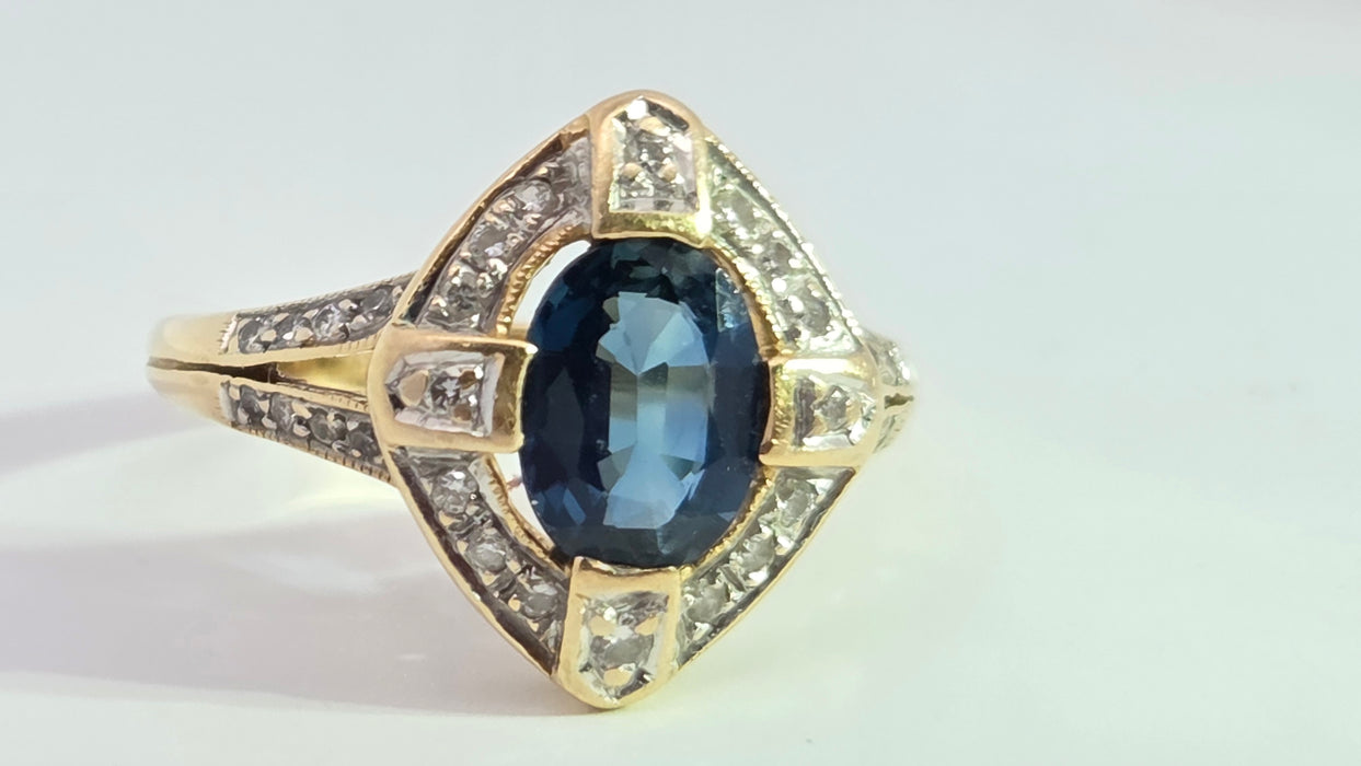 Vintage: 18ct Yellow Gold Sapphire 1.24ct & Diamond 0.20ct Art Deco Style Dress Ring