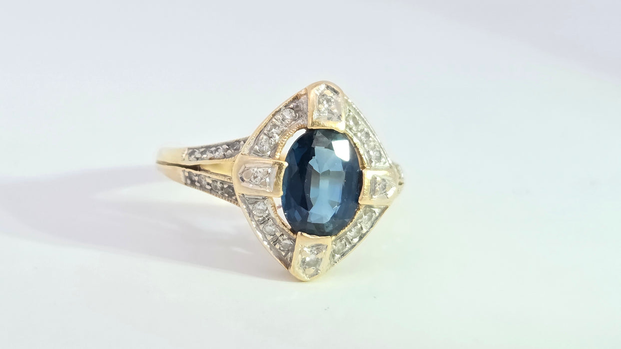 Vintage: 18ct Yellow Gold Sapphire 1.24ct & Diamond 0.20ct Art Deco Style Dress Ring