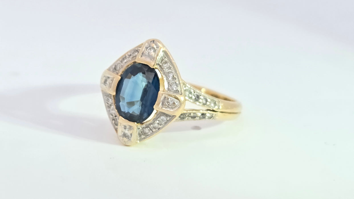 Vintage: 18ct Yellow Gold Sapphire 1.24ct & Diamond 0.20ct Art Deco Style Dress Ring