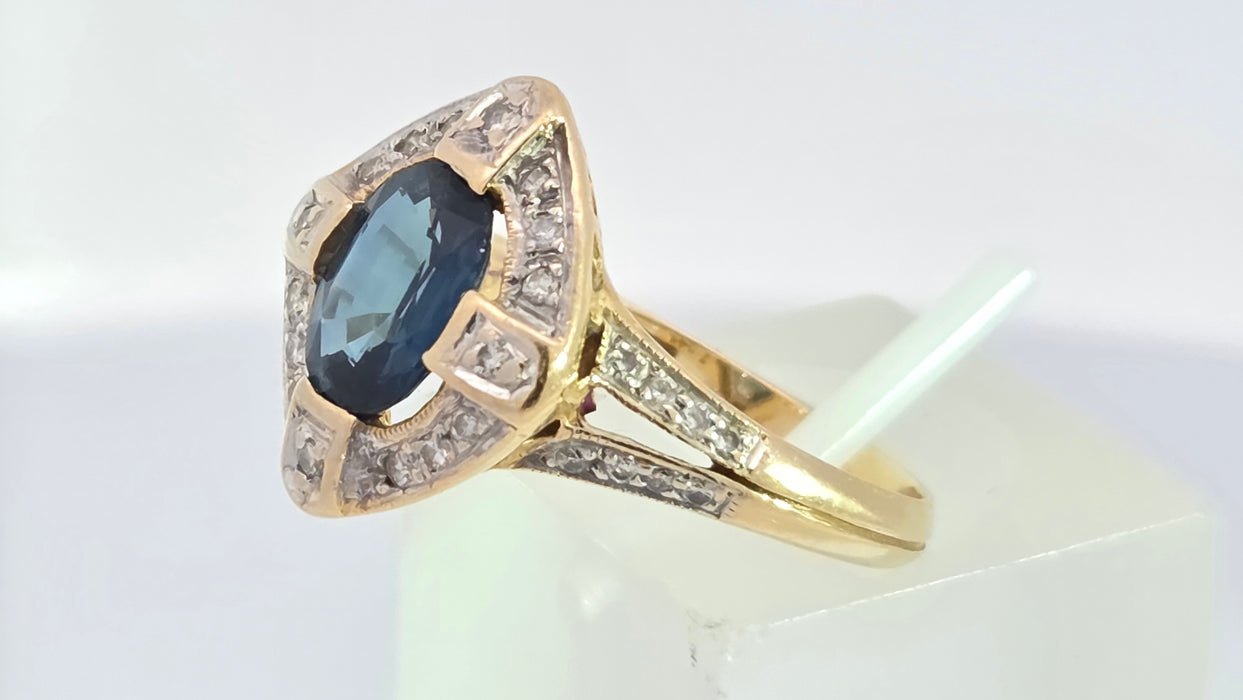 Vintage: 18ct Yellow Gold Sapphire 1.24ct & Diamond 0.20ct Art Deco Style Dress Ring
