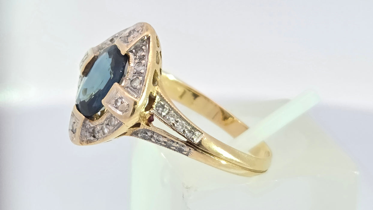 Vintage: 18ct Yellow Gold Sapphire 1.24ct & Diamond 0.20ct Art Deco Style Dress Ring
