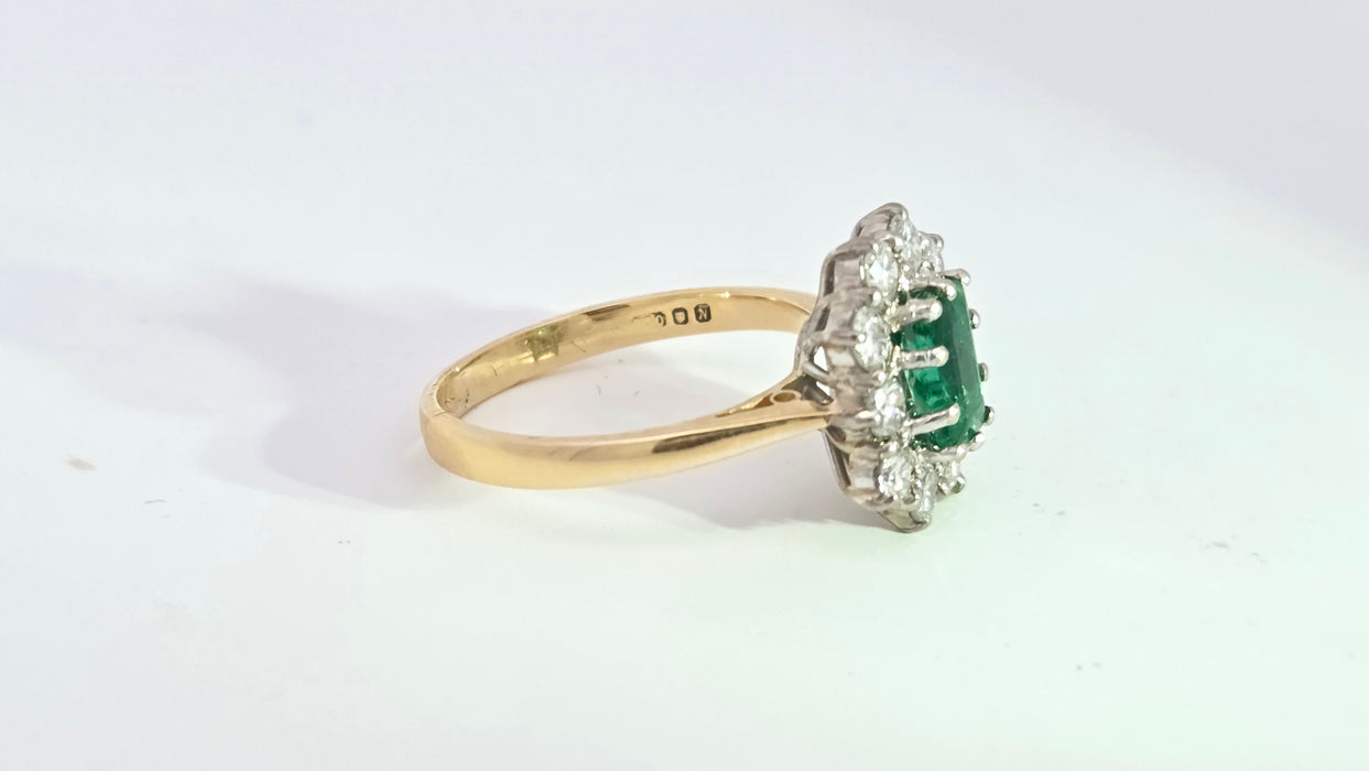 Vintage: 18ct Yellow Gold Emerald 1ct & Diamond 0.7ct Cluster Halo Ring — From 1987