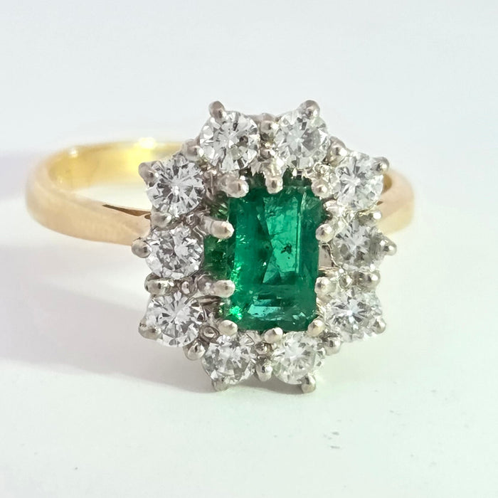 Vintage: 18ct Yellow Gold Emerald 1ct & Diamond 0.7ct Cluster Halo Ring — From 1987