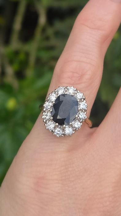 Vintage: 18ct Yellow Gold Sapphire 3.00ct & Diamond 0.75ct Diana Cluster Ring — From 1975
