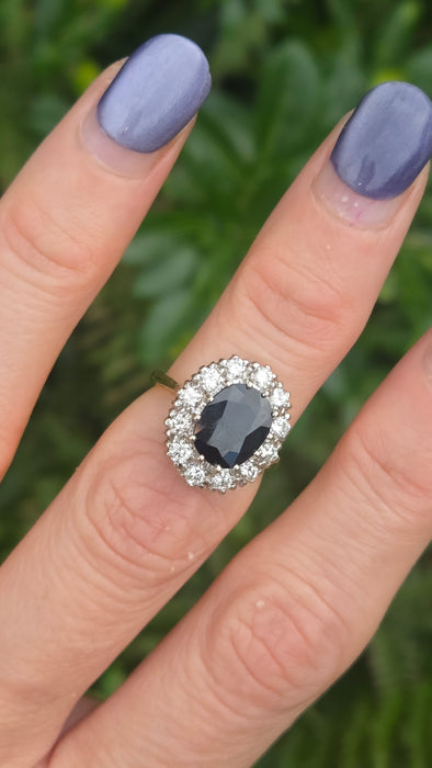 Vintage: 18ct Yellow Gold Sapphire 3.00ct & Diamond 0.75ct Diana Cluster Ring — From 1975