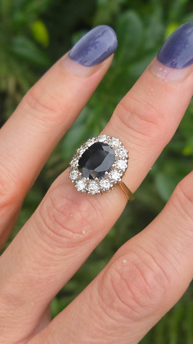 Vintage: 18ct Yellow Gold Sapphire 3.00ct & Diamond 0.75ct Diana Cluster Ring — From 1975