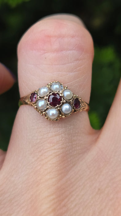 Antique: 12ct Yellow Gold Garnet & Seed Pearl Cluster Ring