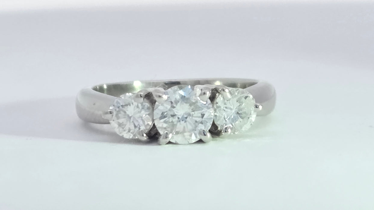 Vintage: Platinum Diamond 1.07ct Trilogy Ring