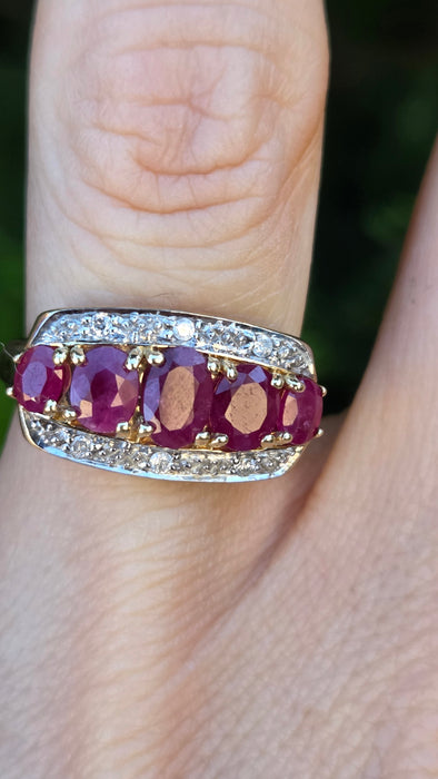 Vintage: 9ct Yellow Gold Ruby & Diamond Dress Ring