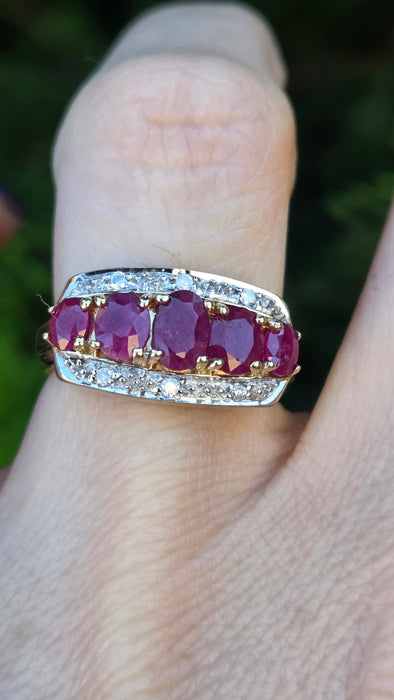Vintage: 9ct Yellow Gold Ruby & Diamond Dress Ring