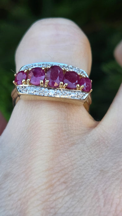 Vintage: 9ct Yellow Gold Ruby & Diamond Dress Ring
