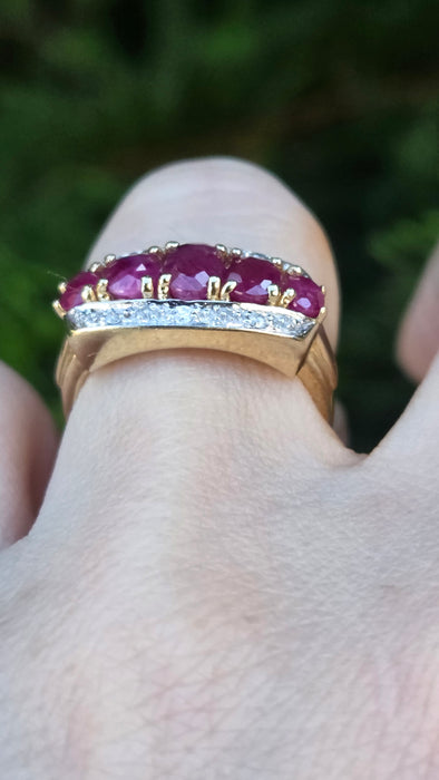 Vintage: 9ct Yellow Gold Ruby & Diamond Dress Ring