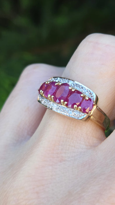 Vintage: 9ct Yellow Gold Ruby & Diamond Dress Ring