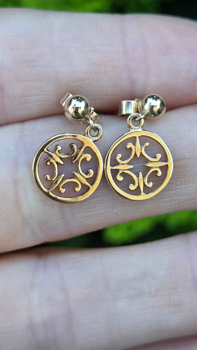 Vintage: 9ct Yellow Gold Filigree Disc Drop Earrings
