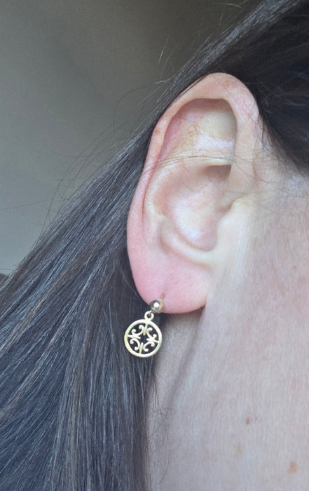 Vintage: 9ct Yellow Gold Filigree Disc Drop Earrings