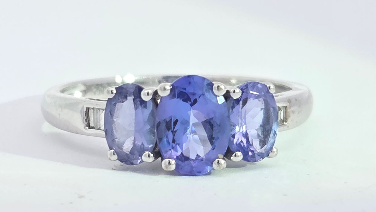 Vintage: 18ct White Gold Tanzanite & Diamond Trilogy Ring