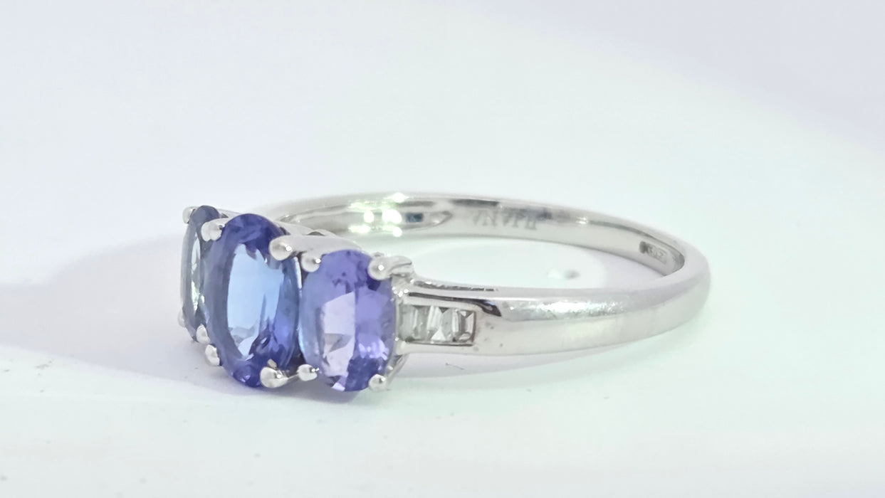 Vintage: 18ct White Gold Tanzanite & Diamond Trilogy Ring