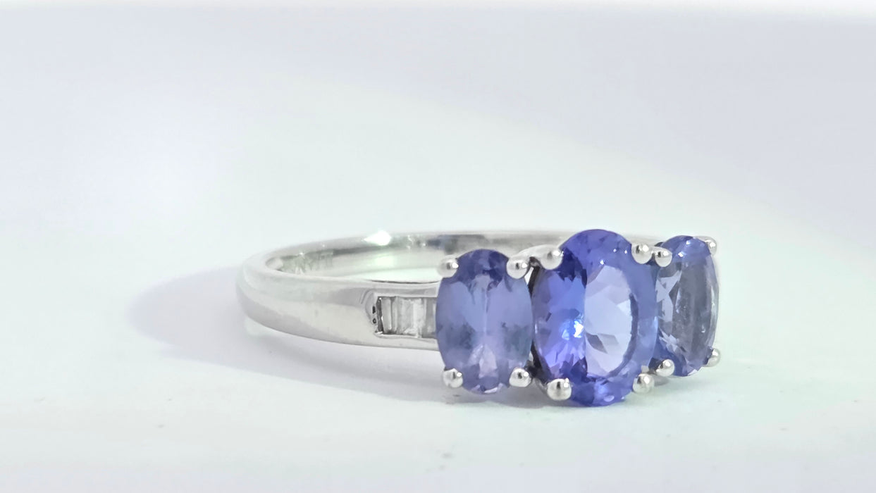 Vintage: 18ct White Gold Tanzanite & Diamond Trilogy Ring