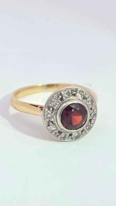 Vintage: 18ct Yellow Gold Garnet & Diamond Art Deco Target Style Ring — From 1965