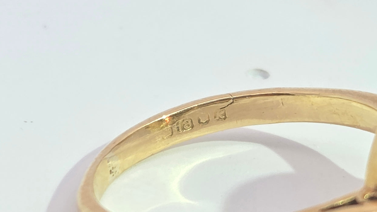 Vintage: 9ct Yellow Gold Sapphire & Simulated Diamond Claddagh Bangle
