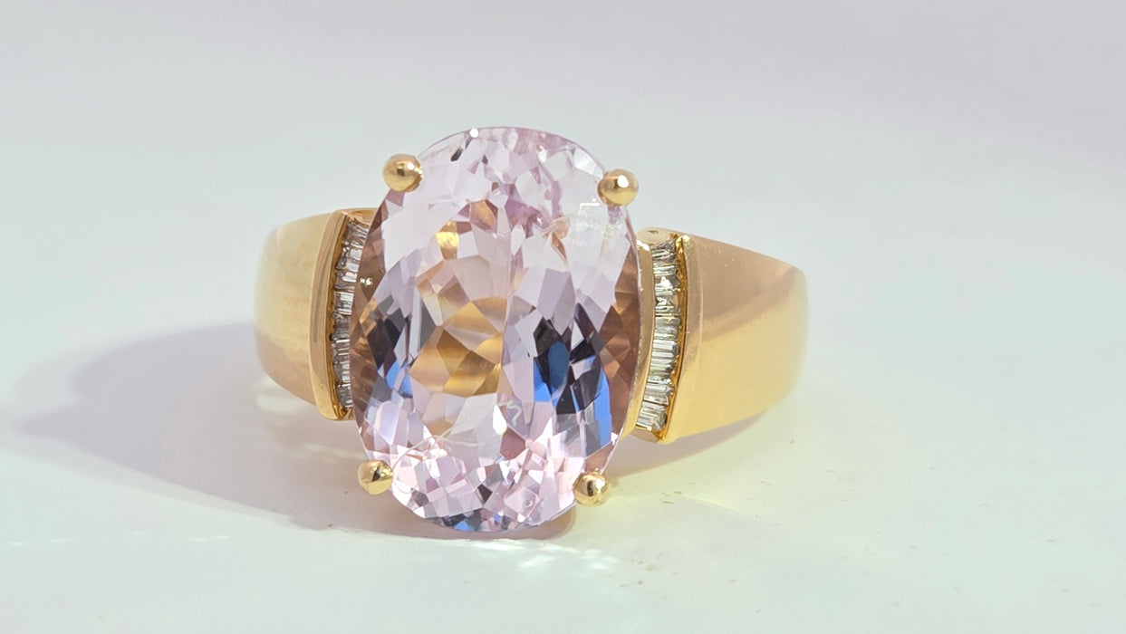 Vintage: 18ct Yellow Gold Kunzite (9ct) & Diamond Cocktail Cluster Ring