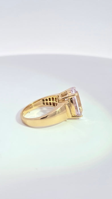 Vintage: 18ct Yellow Gold Kunzite (9ct) & Diamond Cocktail Cluster Ring