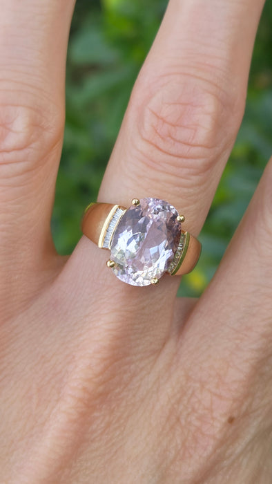 Vintage: 18ct Yellow Gold Kunzite (9ct) & Diamond Cocktail Cluster Ring