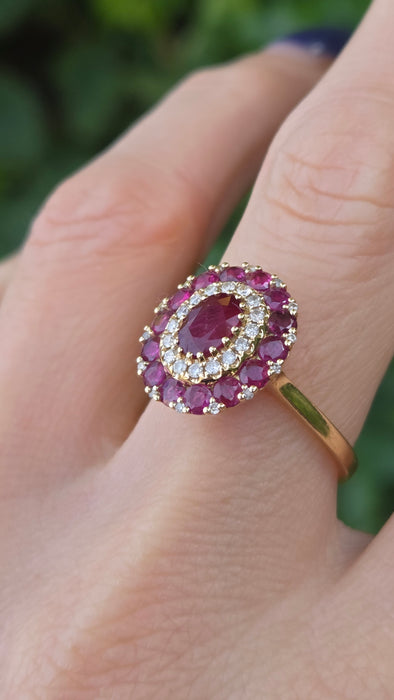 Vintage: 14ct Yellow Gold Ruby & Diamond Oval Cluster Dress Ring