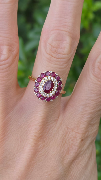 Vintage: 14ct Yellow Gold Ruby & Diamond Oval Cluster Dress Ring