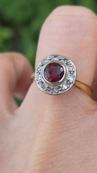 Vintage: 18ct Yellow Gold Garnet & Diamond Art Deco Target Style Ring — From 1965