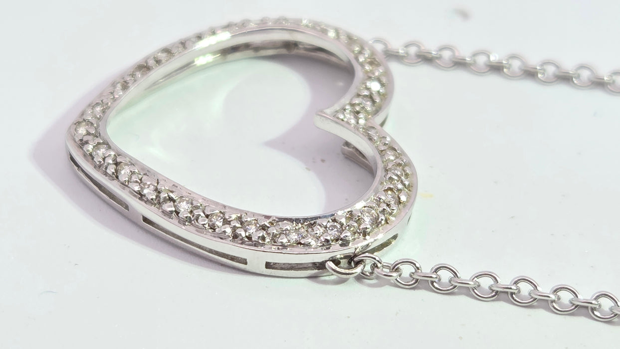 Vintage: 18ct White Gold 24-Diamond Pavé Open Heart Necklace