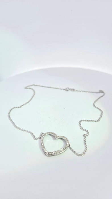 Vintage: 18ct White Gold 24-Diamond Pavé Open Heart Necklace