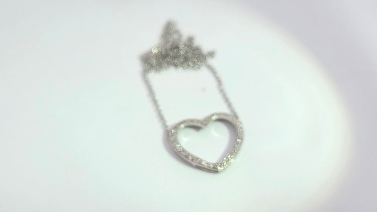 Vintage: 18ct White Gold 24-Diamond Pavé Open Heart Necklace