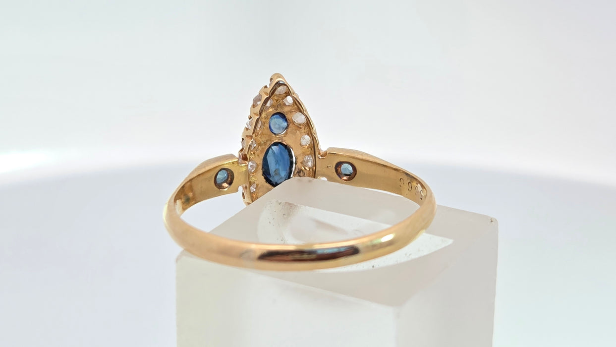 Antique: 18ct Yellow Gold Sapphire & 16-Diamond Marquise-Shaped Ring — From 1912